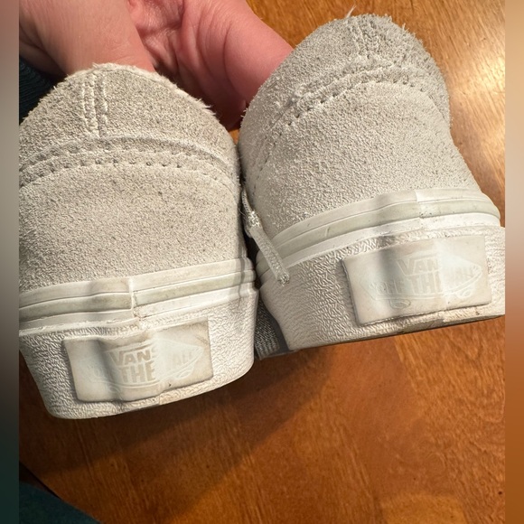 Vans - Picture 3 of 5